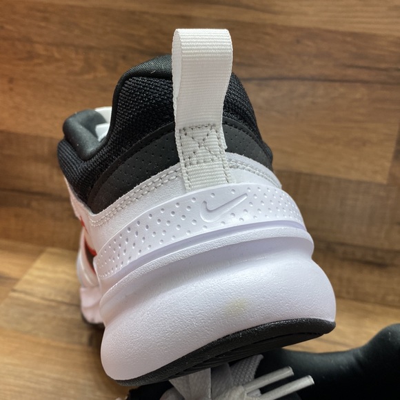 NIKE DEFYALLDAY BRAND 🔥 NEW - Picture 4 of 8